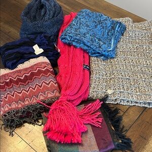7 piece Women's Scarf Set Assorted Brands and Fabrics GUC